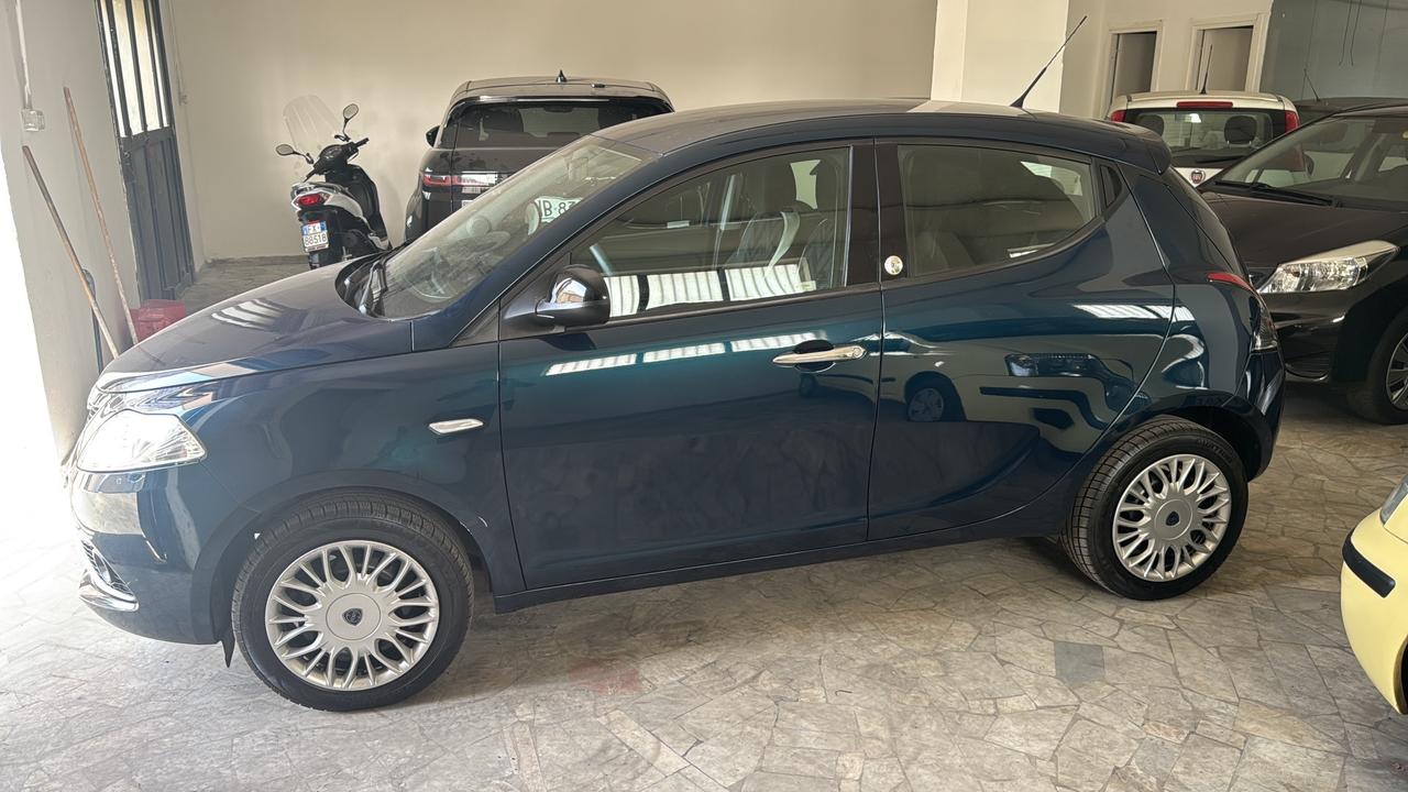 Lancia Ypsilon 1.2 69 CV 5 porte GPL Ecochic Gold