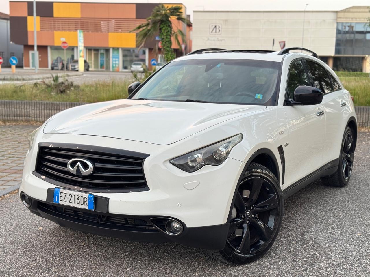 Infiniti QX70 S 3.0D V6 238cv Full
