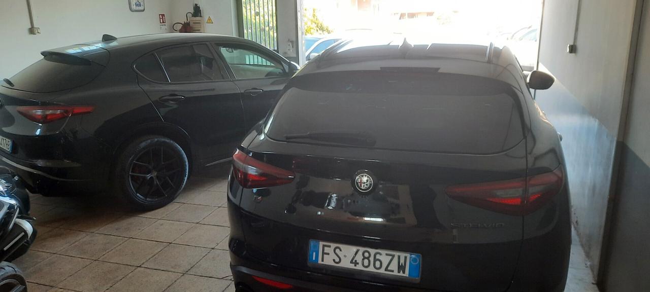 Alfa Romeo Stelvio 2.2 Turbodiesel 210 CV AT8 Q4 Super anno 2018