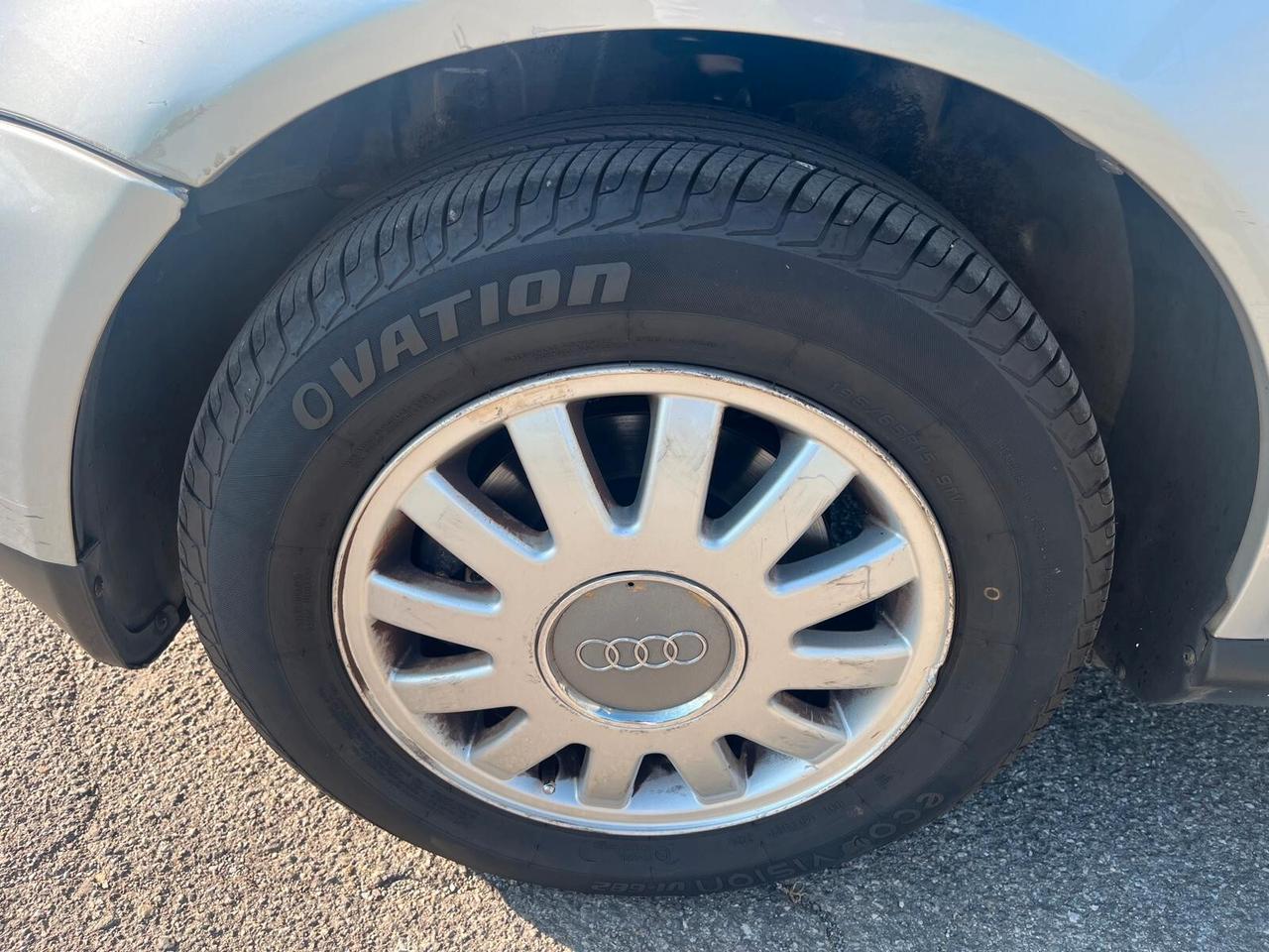 Audi A3 1.8 20V cat 5p. Ambiente
