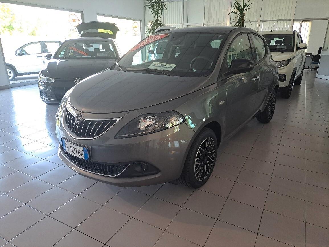 Lancia Ypsilon PLATINO