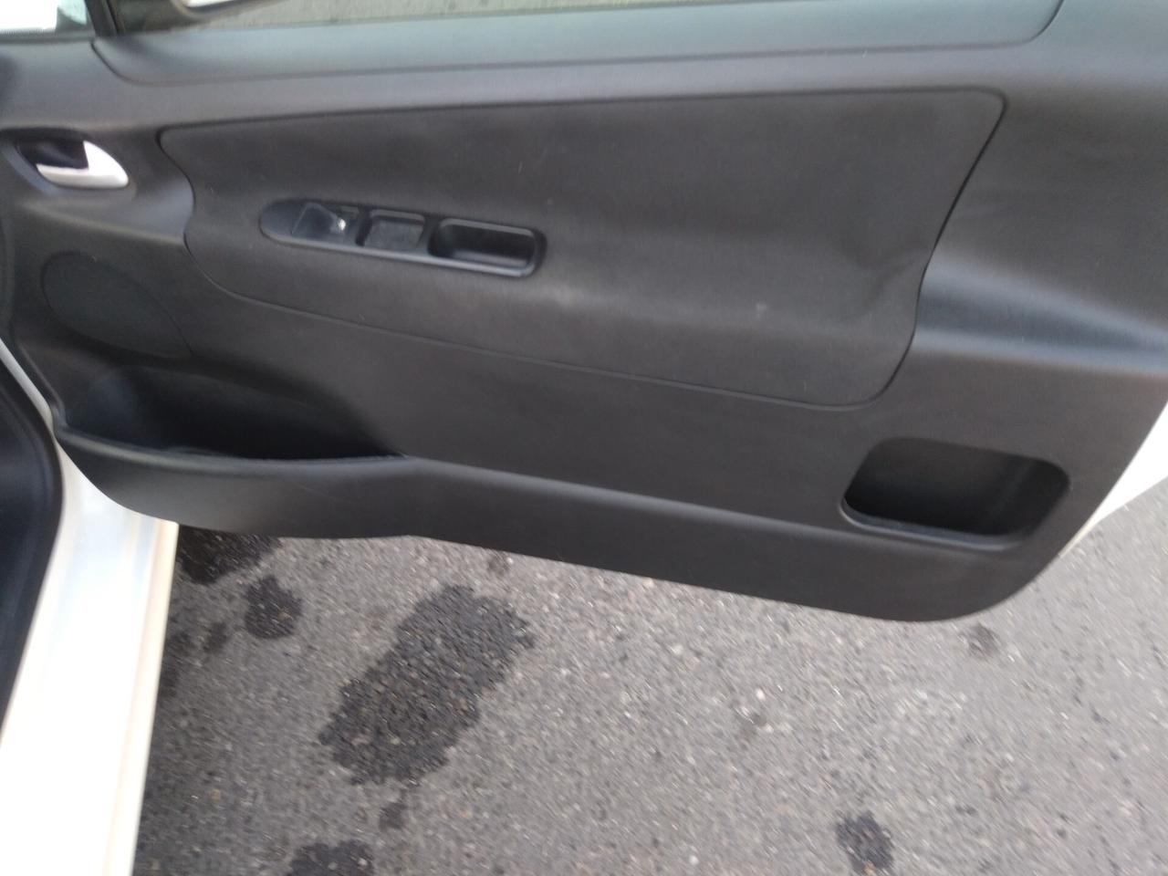 Peugeot 207 1.4 8V 75CV 3p. Energie ECO GPL x neopatentati