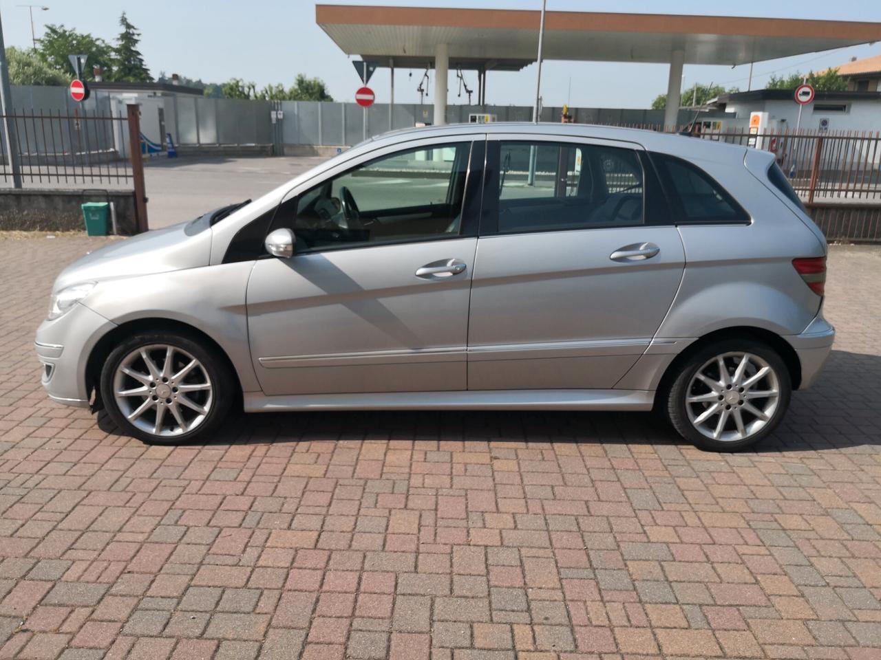 Mercedes-benz B 180 clima neopatentati