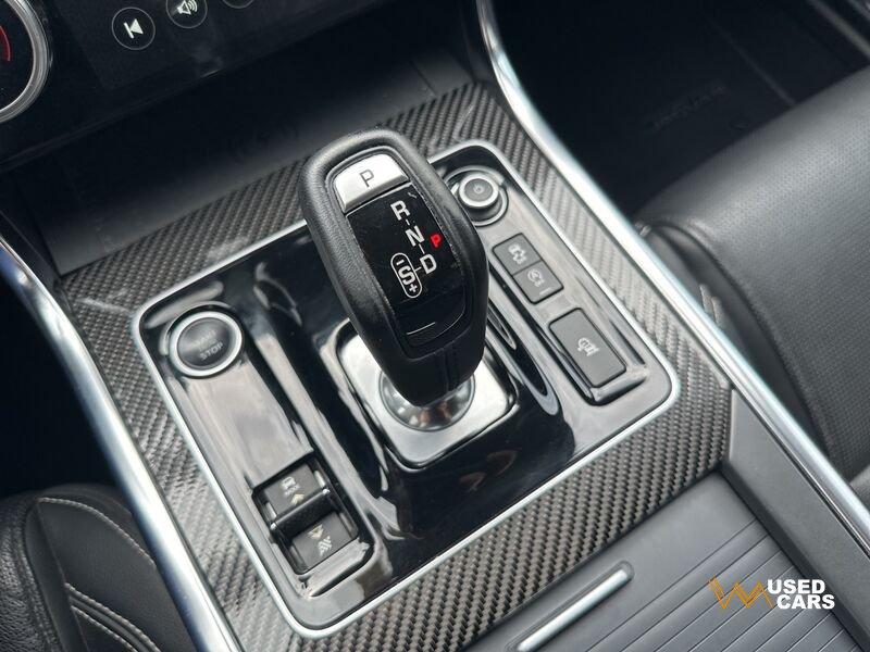 Jaguar XE 2.0 250 CV aut. R-Dynamic S