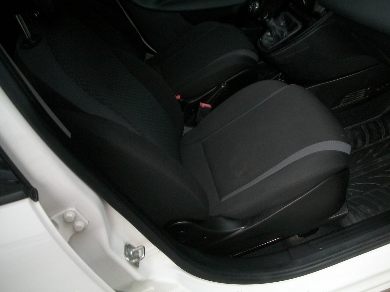 Lancia Ypsilon 1.2 69 CV 5 porte GPL Ecochic Gold DEL 2017 UNICO PROPRIETARIO MONTATO DALLAFABRICA LANCIAGARANZIA UN ANNO