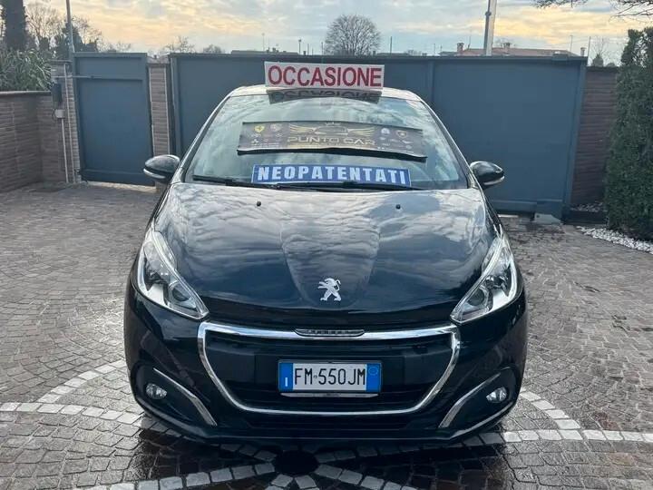 Peugeot 208 PureTech 82 5 porte Allure