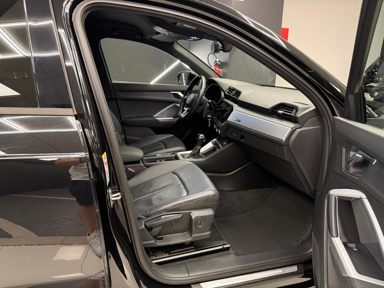 Audi Q3 35 TDI S tronic Business