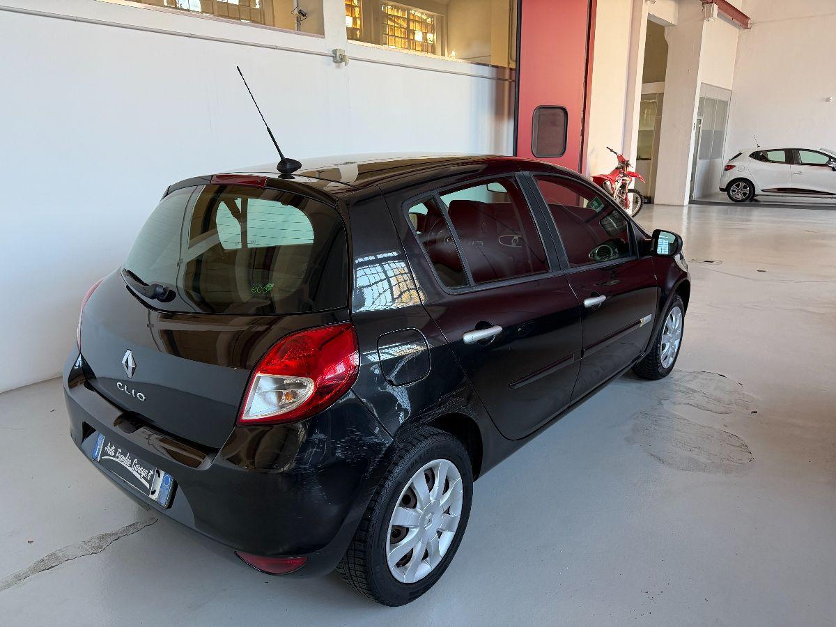 RENAULT - Clio - 1.2 5p. Dynamique