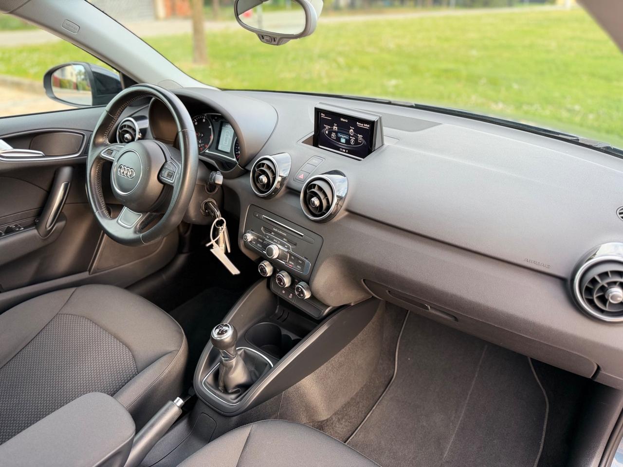 Audi A1 1.6 TDI 116 CV s line