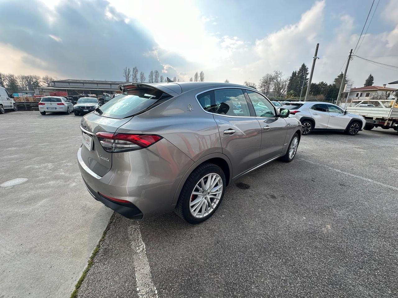 Maserati Levante V6 Diesel 275 CV AWD Gransport