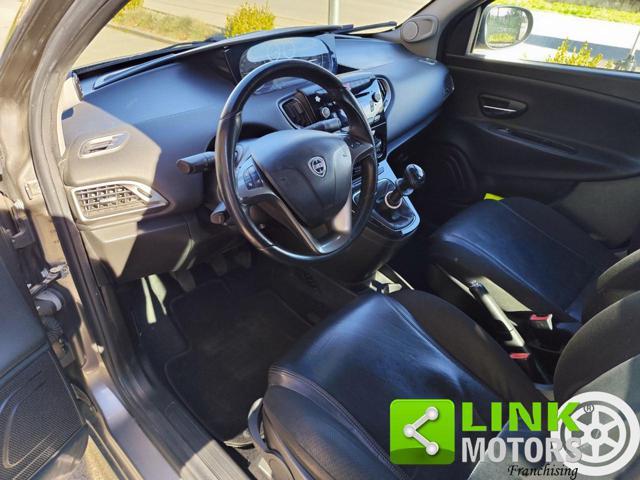 LANCIA Ypsilon 1.2 69 CV 5 porte Platinum