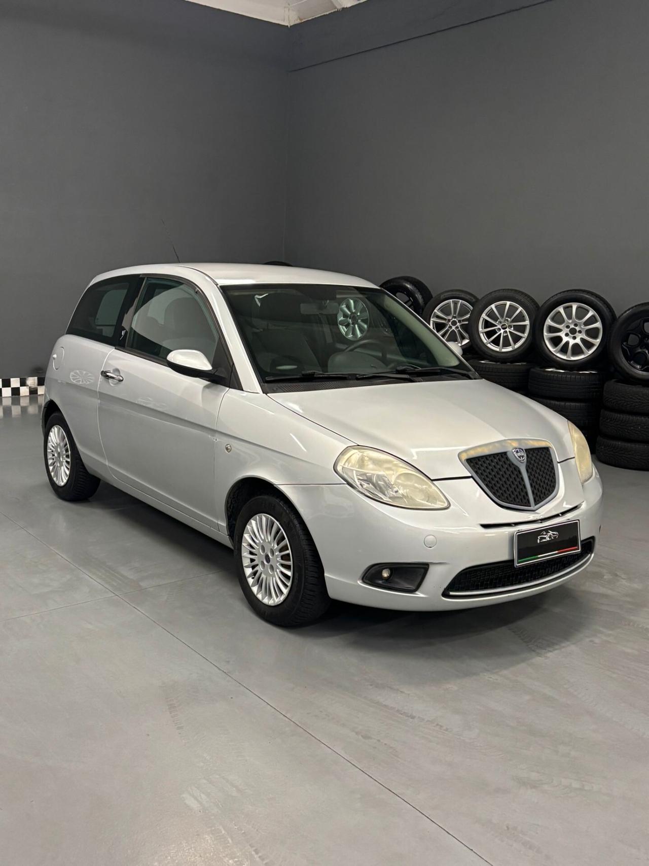 Lancia Ypsilon 1.2 Platino