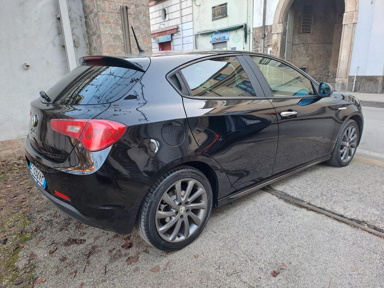 Alfa Giulietta 1.6 JTD Veloce 105 cv
