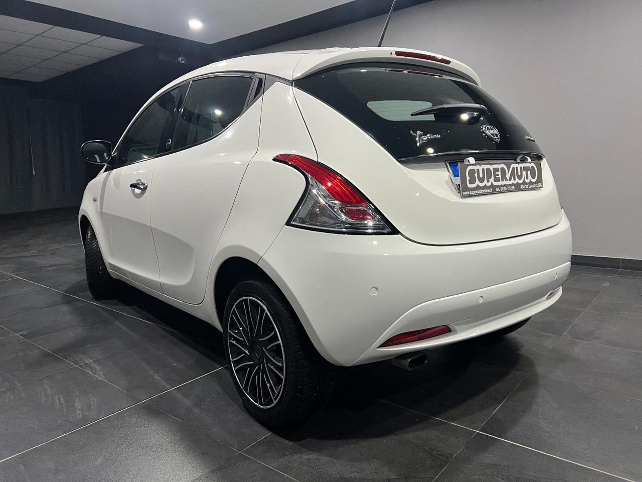 Lancia Ypsilon 1.0 FireFly 5 porte S&S Hybrid Ecochic Gold