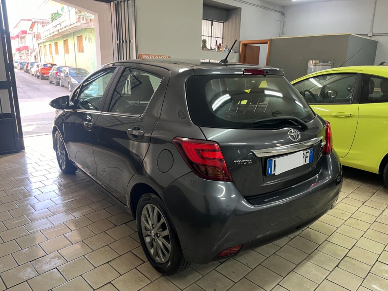 Toyota Yaris 1.0 gpl red edition full 2016