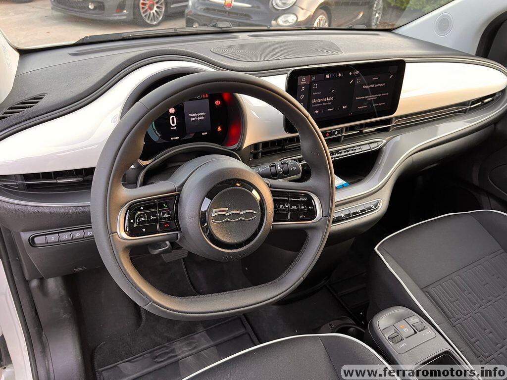 Fiat 500e Berlina 42 kWh a soli 175 euro al mese senza anticipo