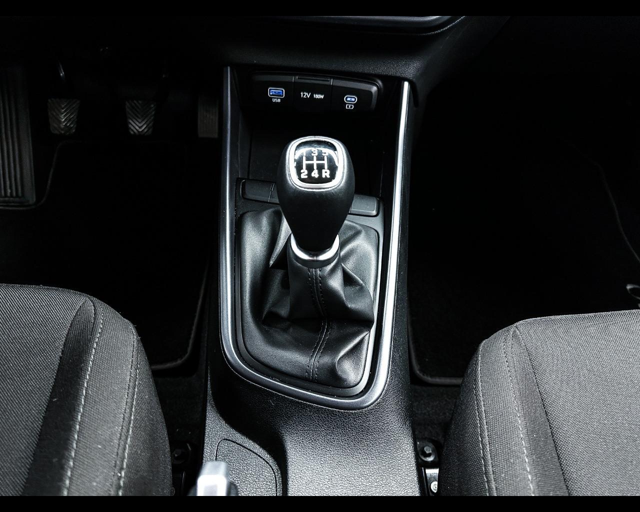 HYUNDAI I20 PE MY25 1.2 MT CONNECTLINE