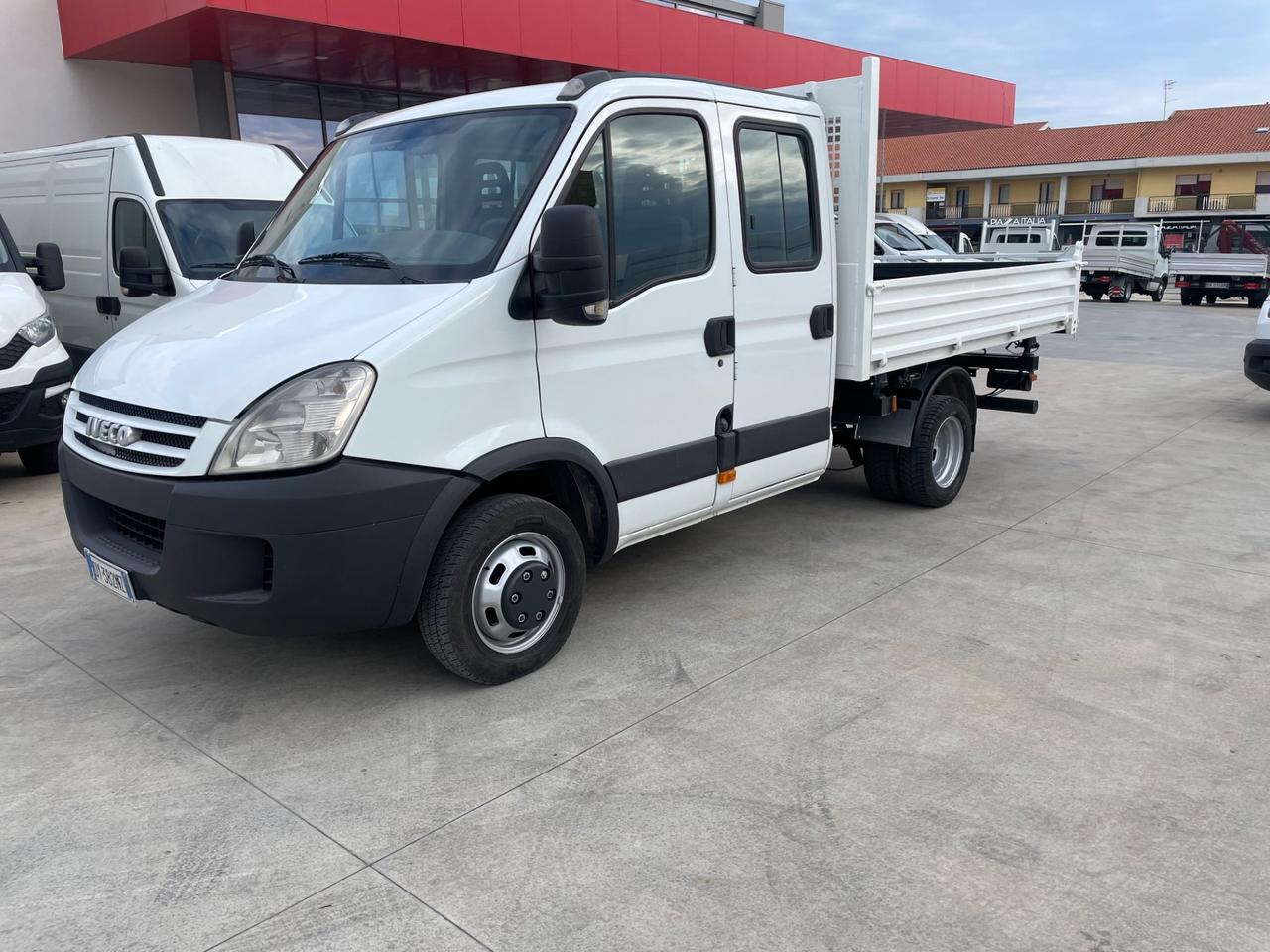 Iveco Daily 35c18 sette posti ribaltabile