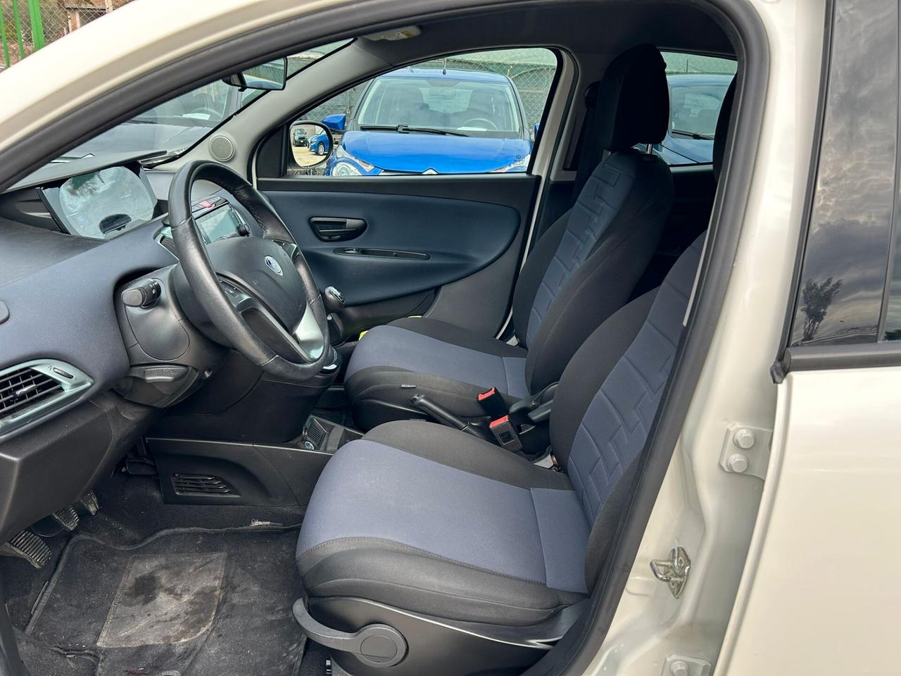 Lancia Ypsilon 1.0 FireFly 5 porte S&S Hybrid Gold - (Offerta del Mese!) - Unico proprietario - 31.280 KM