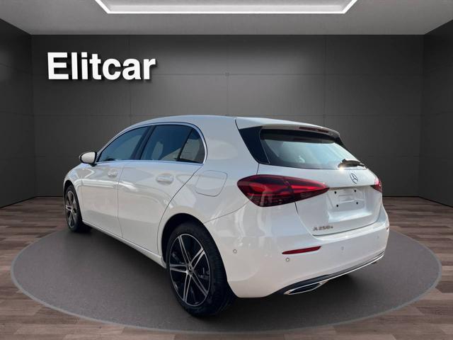 MERCEDES-BENZ A 250 e hybrid EQ Progressive Advanced
