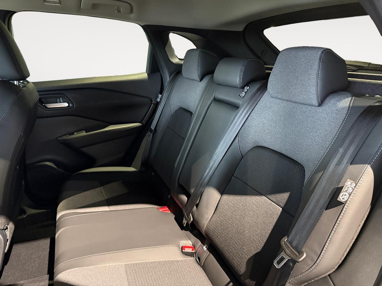 NISSAN QASHQAI N-CONNECTA MHYB 140CV MT 2W