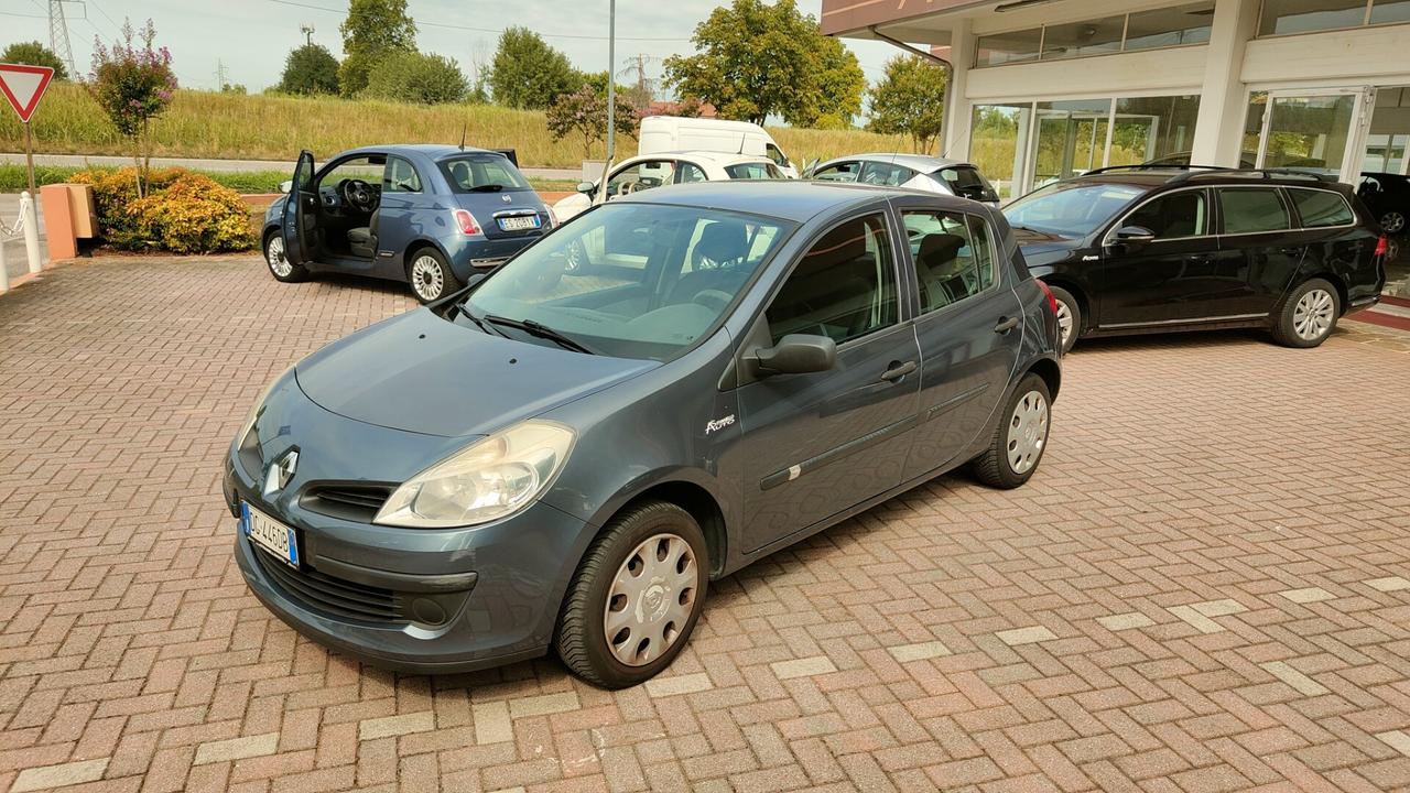 Renault Clio 1.2 5 porte OK NEO PATENTATI STUPENDA