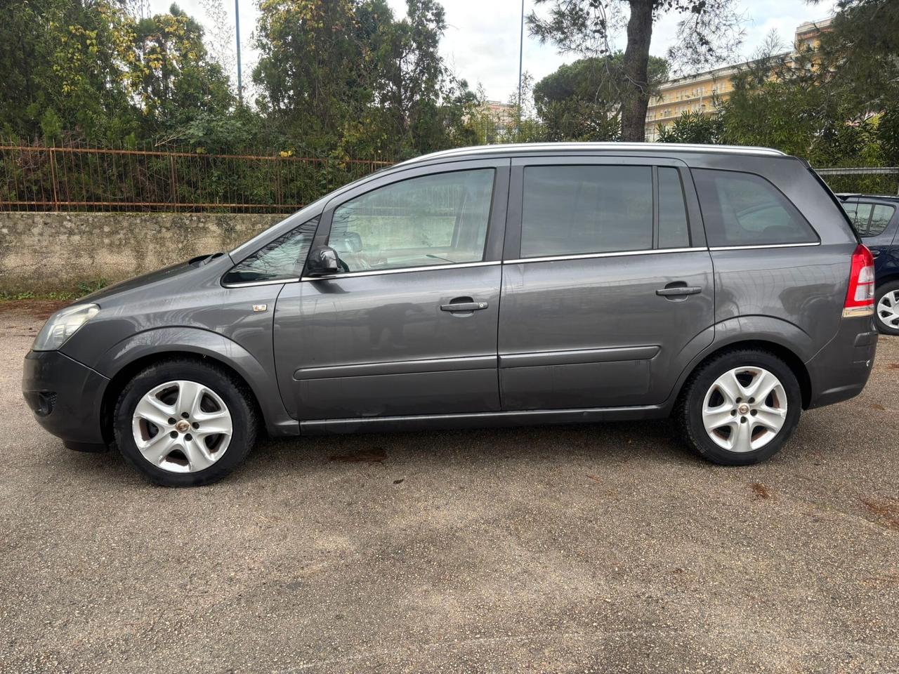 OPEL ZAFIRA 1.7 CDTI (7 posti ) Cosmo - 2011
