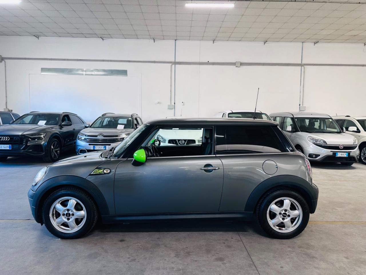 Mini 1.6 16V One (72kW)