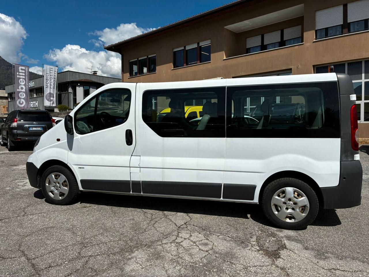 OPEL VIVARO 2.0 CDTI 8POSTI PASSO LUNGO GANCIO TRAINO KM115MILA
