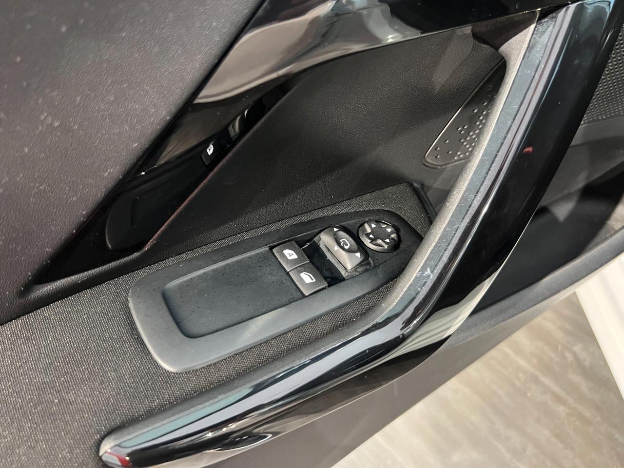 Peugeot 208 BlueHDi 75 5 porte Allure
