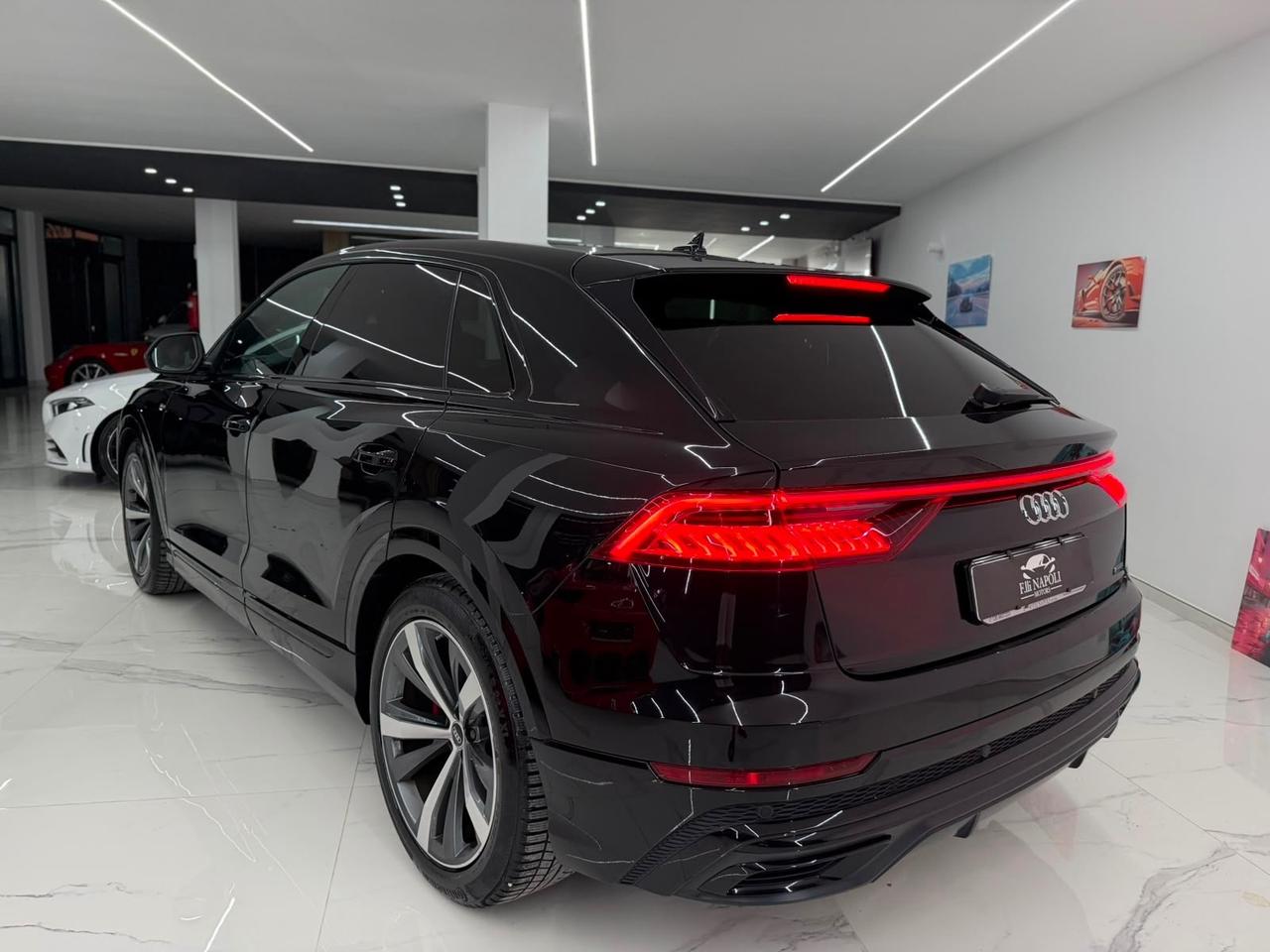Audi Q8 50 TDI 286 CV quattro Sline
