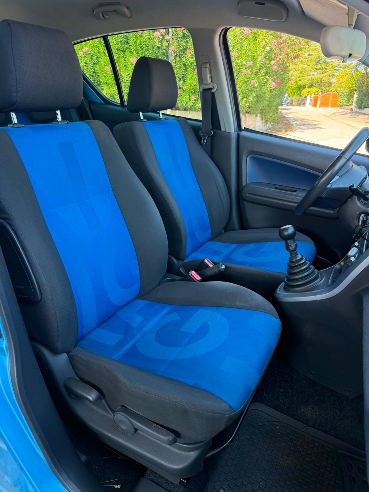 Opel Agila 1.0 Benzina Neopatentati Uniproprietà