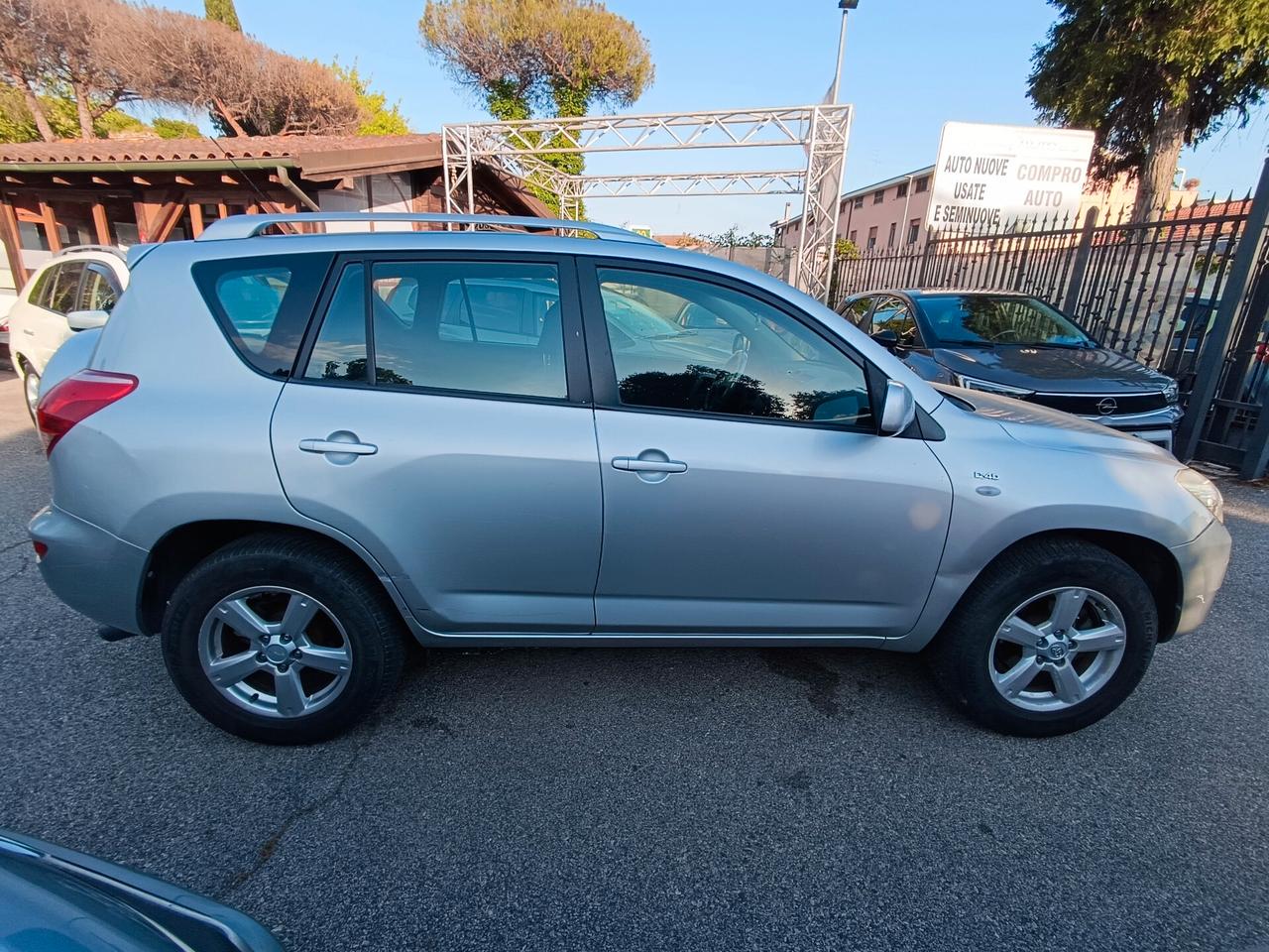 Toyota RAV 4 RAV4 2.2 D-4D 136 CV Luxury