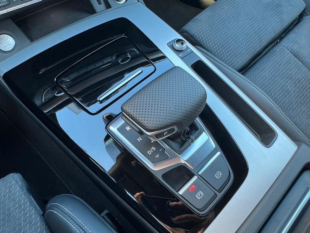 Audi Q5 Sportback SPORTBACK. 40 2.0 tdi mhev 12V Identity Black quattro s-tronic
