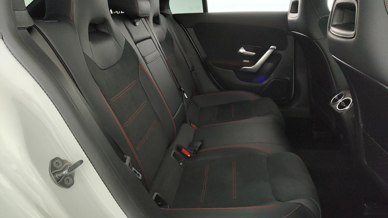 Mercedes-Benz CLA Sh.Brake - X118 - CLA Shooting Brake 200 d Premium 4matic auto