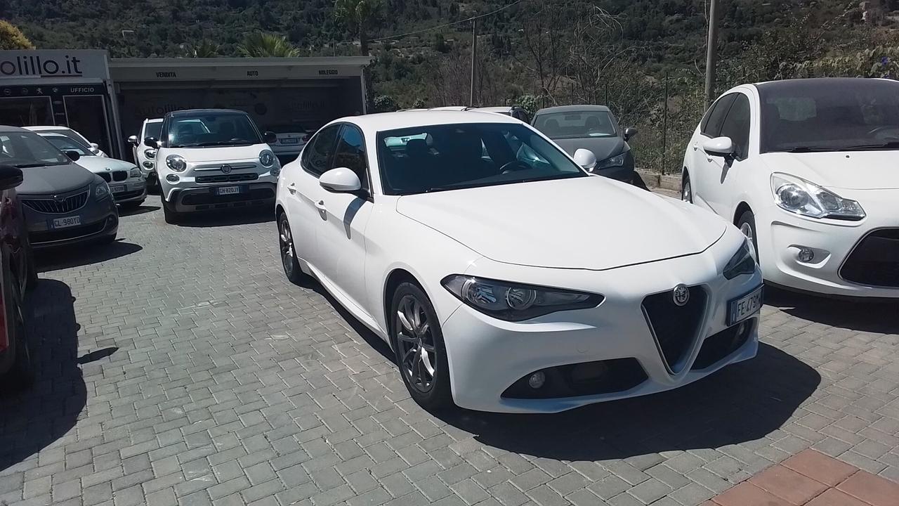 Alfa Romeo Giulia 2.2 150 CV Super
