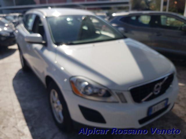 VOLVO XC60 D4 4WD Momentum