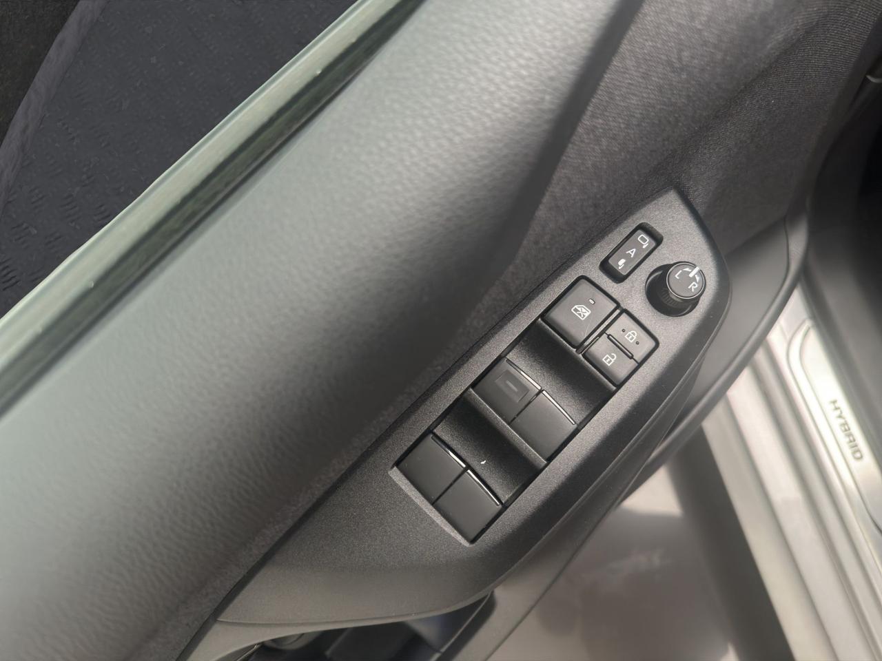Toyota Yaris 1.5h Lounge