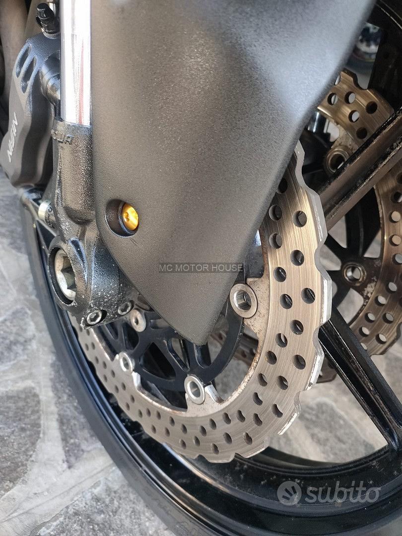 Kawasaki ninja 600 +0maggi0 casco+ rate +permute