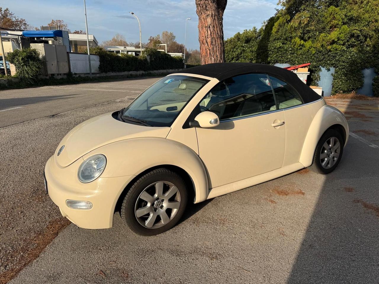 Volkswagen New Beetle 1.6 Cabrio