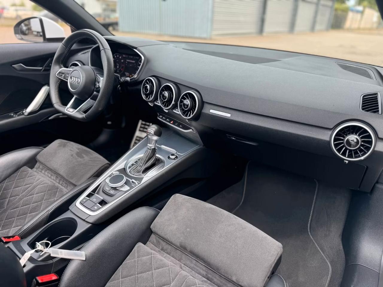 Audi TT Roadster 40 TFSI S tronic