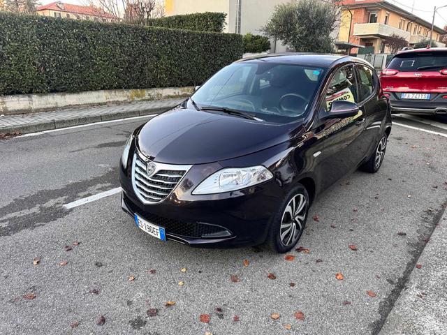 LANCIA Ypsilon 1.2 69 CV 5 porte Platinum