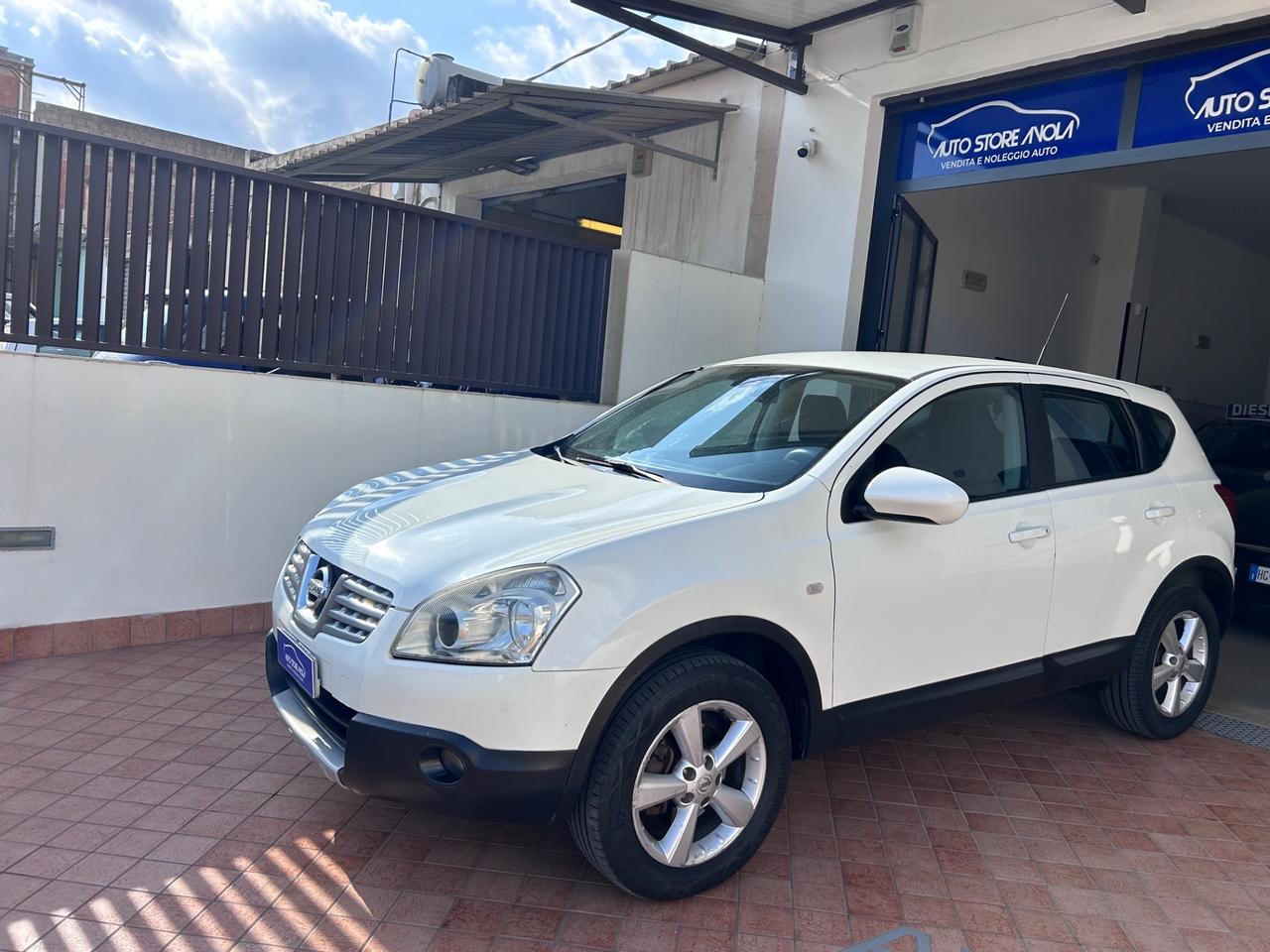 Nissan Qashqai 2.0 dCi DPF 4WD Tekna