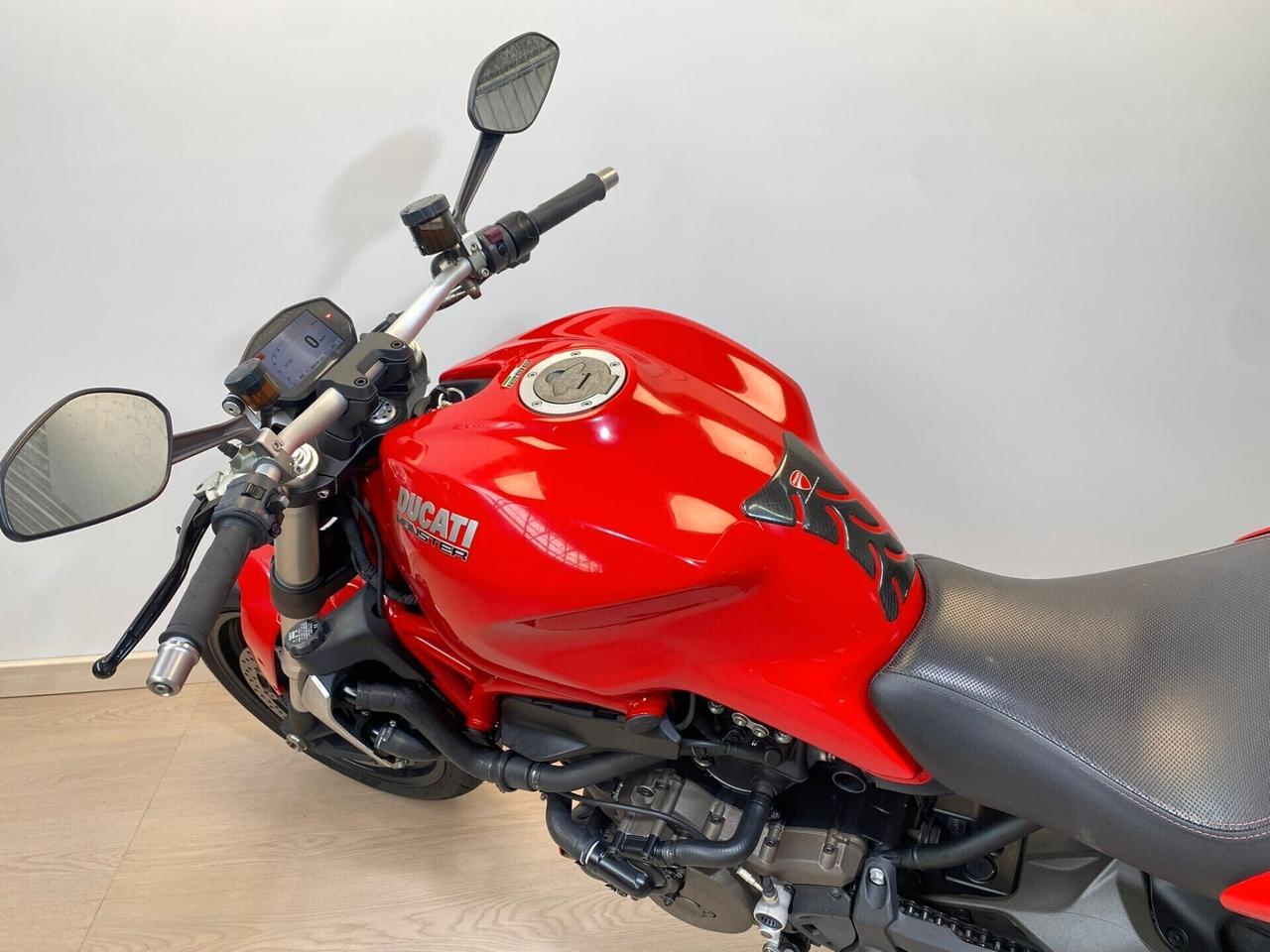 DUCATI MONSTER 1200 + TERMIGNONI DA 99€ AL MESE