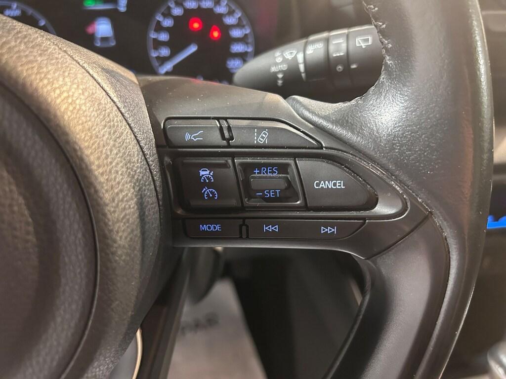 Toyota Yaris 1.5 VVT-iE Hybrid Business E-CVT