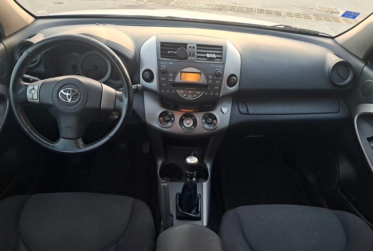 Toyota RAV 4 RAV4 2.2 D-4D 136 CV Sol