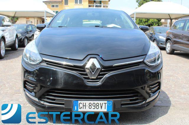 RENAULT Clio 1.2 75CV 5 porte NEOPATENTATI