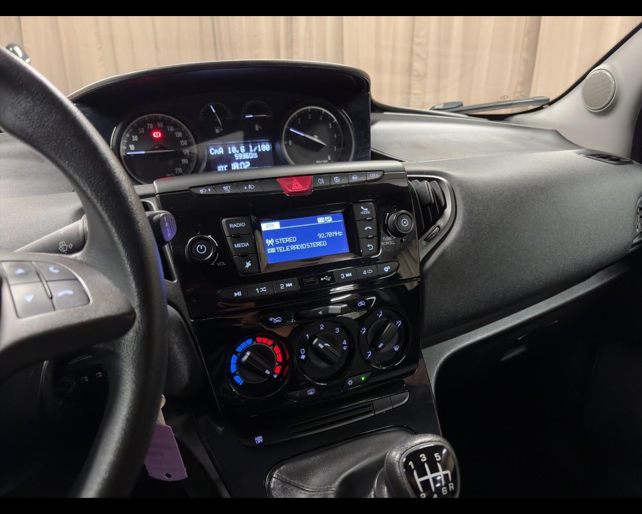 LANCIA Ypsilon 1.0 FireFly 5 porte S&S Hybrid Silver