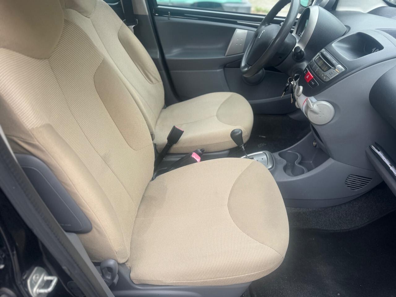 Peugeot 107 1.0 68CV 5p. 2Tronic automatica 2007