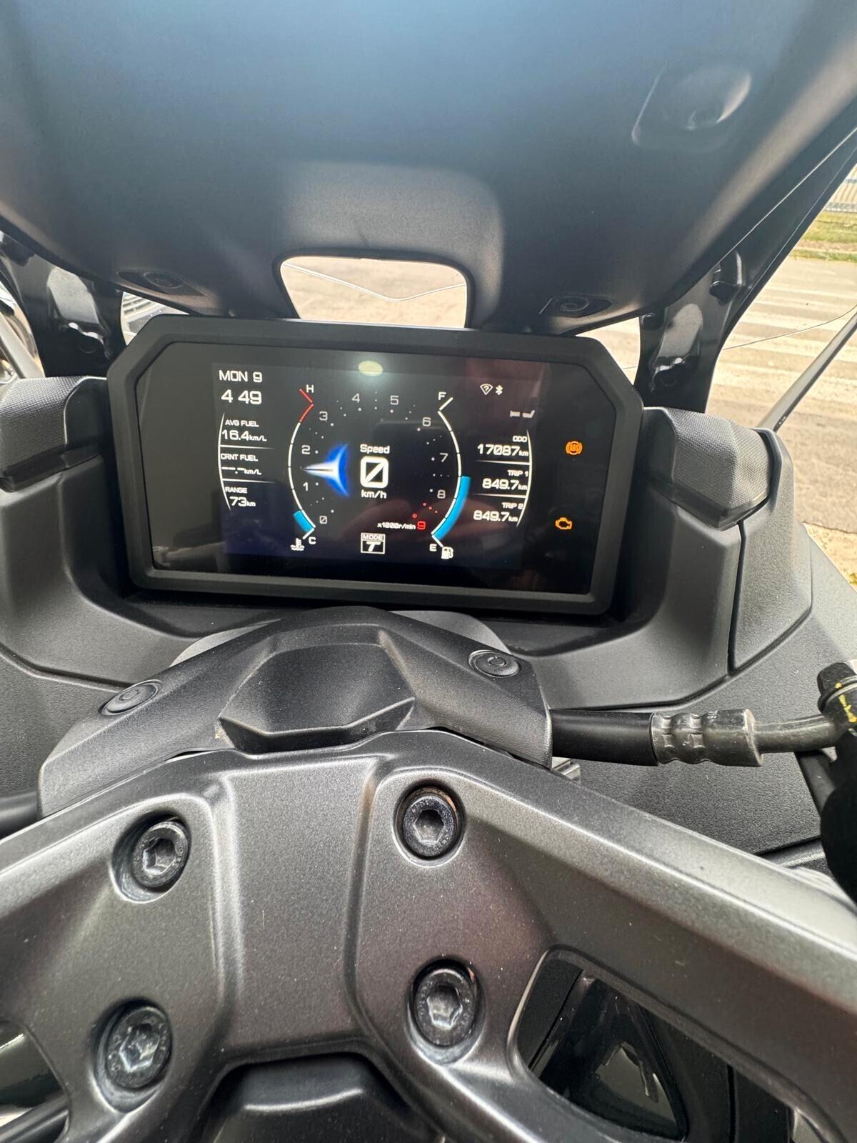 Yamaha TMAX 560